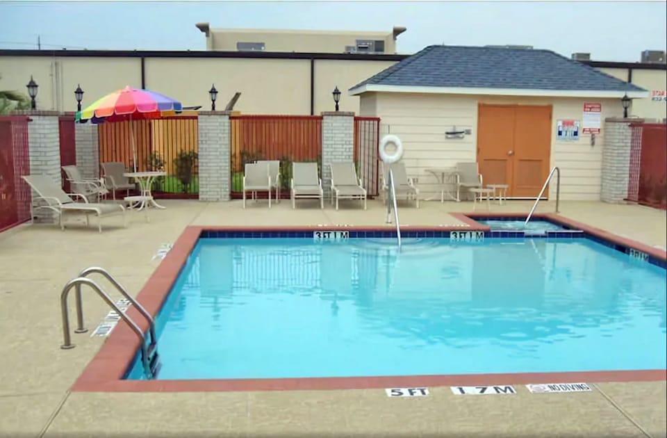 Scottish Inns and Suites Timbercreek Hotel in Addicks