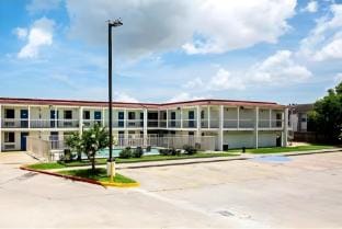 Scottish Inns and Suites Texas City TX Hotel in La Marque