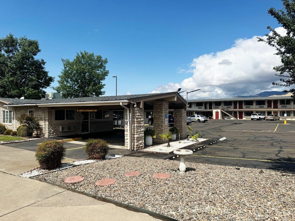 Scottish Inn Hotel in Ashland