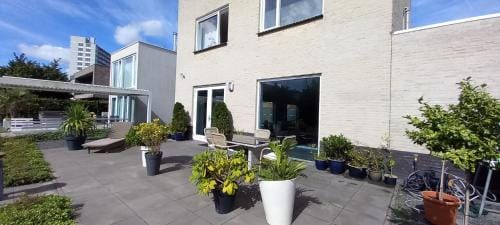 B&B luxury villa, free parking, close to the center Hotel in Wassenaar
