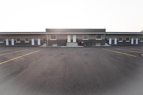 Upartments Hotel in Chatham-Kent