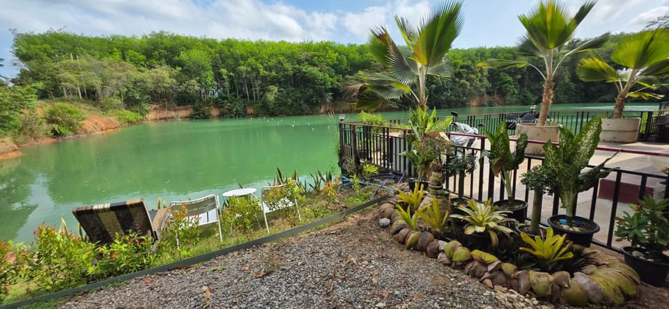 Lake View Resort Resort in Surat Thani Changwat
