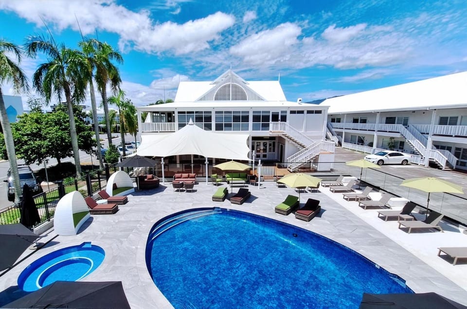 Ramada By Wyndham Cairns City Centre Hotel in Cairns