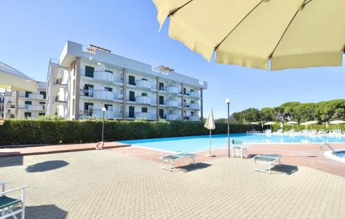 ISA - Apartments for 6 people, 2 bedrooms, in Residence Mirto And Corbezzolo with swimming pool in S Hotel in San Vincenzo