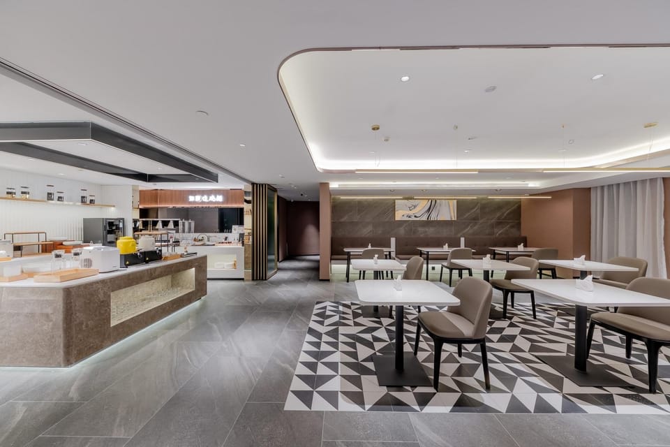 Home Inn Plus Hangzhou Xiasha Wenhai South Road Metro Station Hotel in Hangzhou