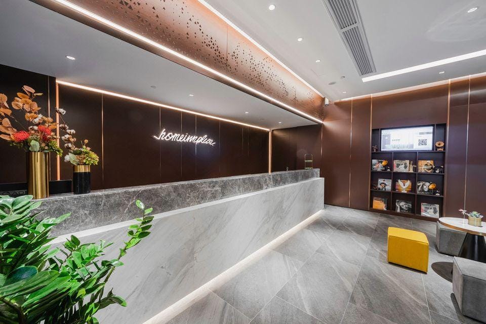 Home Inn Plus Hangzhou West Lake Lakeside Pedestrian Street Hotel in Hangzhou