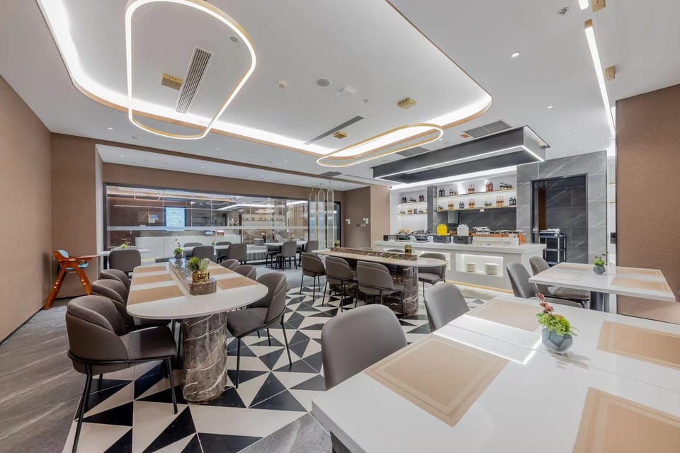 Home Inn Plus Xiasha University Town Gaosha Road Metro Station Hotel in Hangzhou