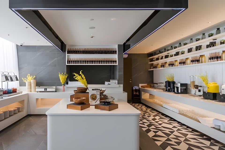 Home Inn Plus Hangzhou West Lake Qingchun Road Hotel in Hangzhou