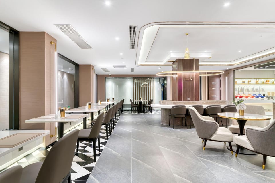 Home Inn Plus Hangzhou Binjiang Binwen Road Hotel in Hangzhou
