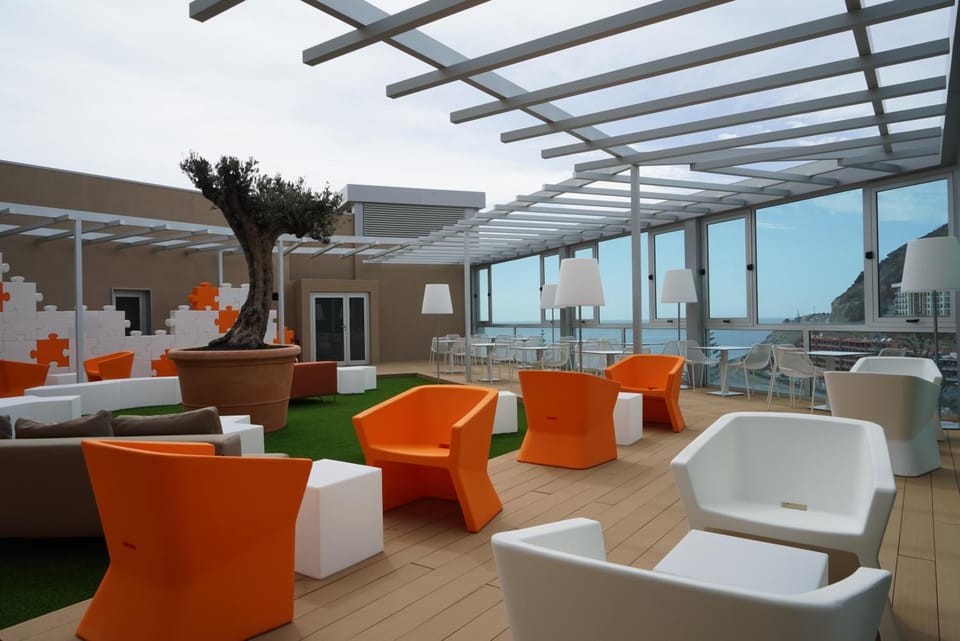 Bar/lounge