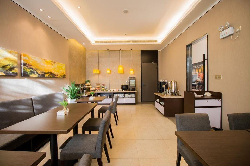 Home Inn Plus Hangzhou Sijiqing Qianjiang New City Qingjiang Road Hotel in Hangzhou