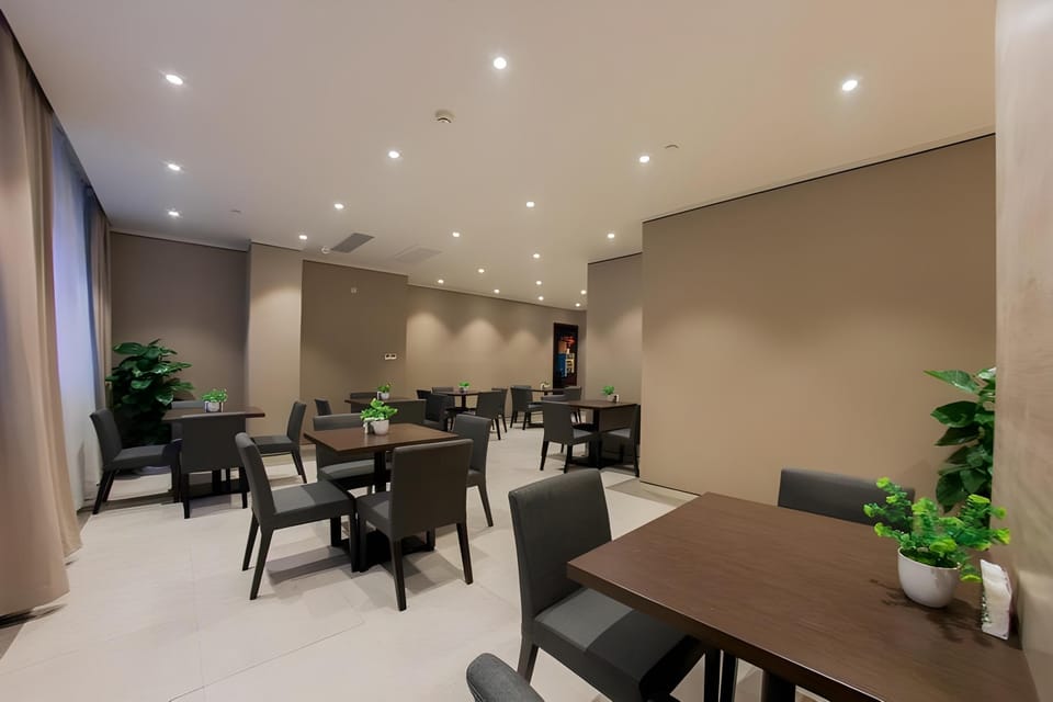 Home Inn Plus Hangzhou Sijiqing Qingchun Plaza Hotel in Hangzhou