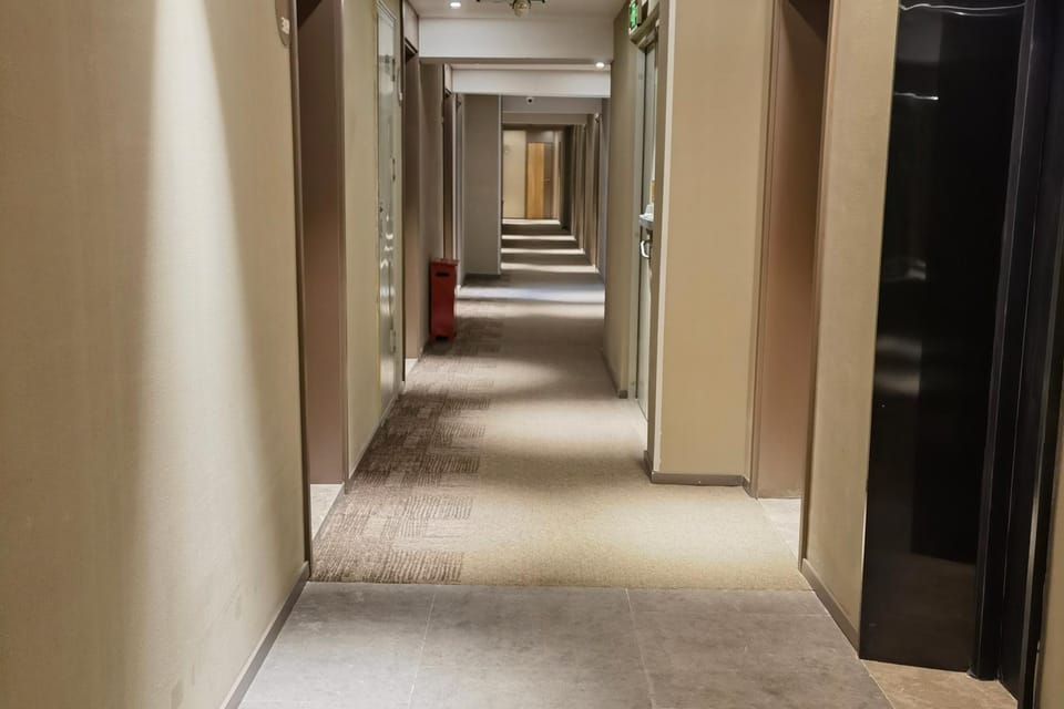 Home Inn Neo Beijing Fengtai Railway Station Niwa Metro Station Hotel in Beijing