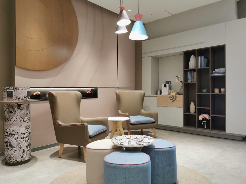 Home Inn Neo Zhuhai Gongbei Port Xiwan Night Market Hotel in Guangdong