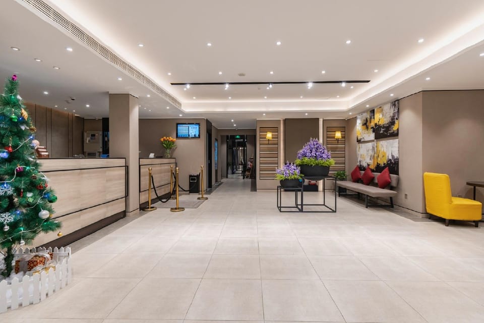 Home Inn Plus Hangzhou Wulinmen West Lake Cultural Plaza Hotel in Hangzhou
