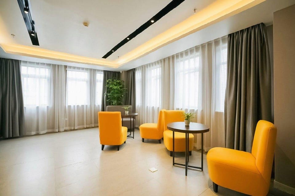 Home Inn Plus Xiamen Railway Station Lianban Mingfa Plaza Hotel in Xiamen