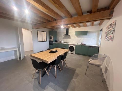 Loft Au Pied Des Vignes Hotel in Bourgogne-Franche-Comté
