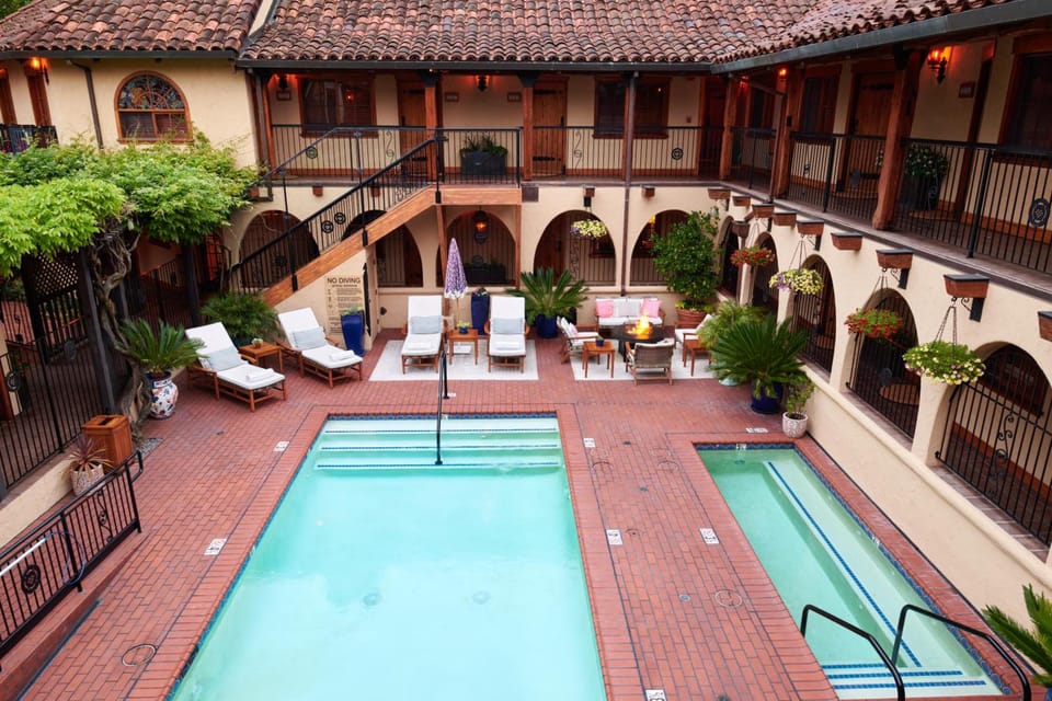 Rancho Caymus Inn Hotel in Rutherford