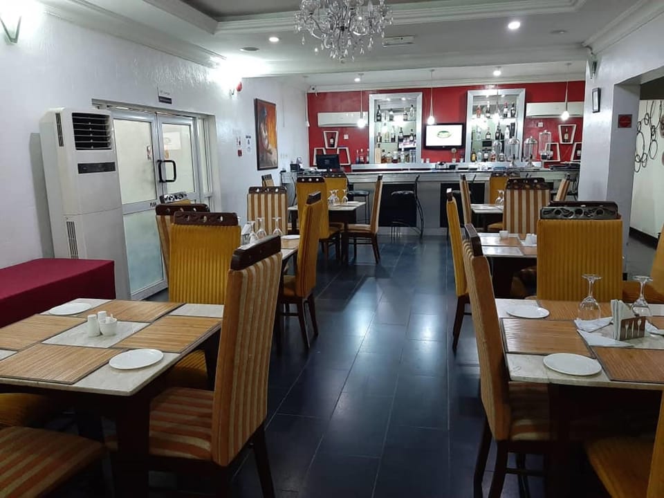 Adna Hotel Ikeja GRA Hotel in Lagos