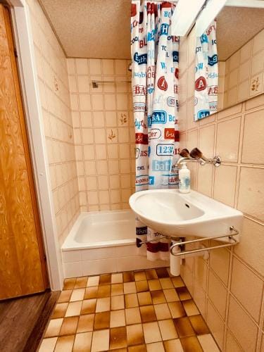 Private room with Bathroom and Lake View in Guest House Hotel in Vorarlberg, Austria