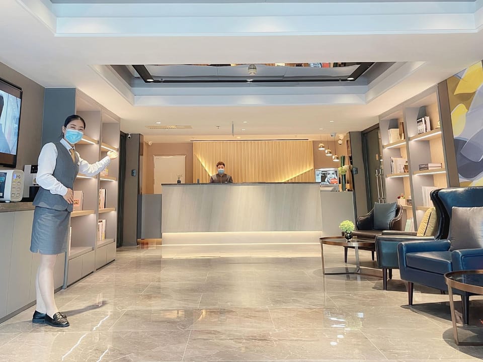 Home Inn Style Golden Beijing Dongzhimen Yonghe Temple Gui Street Hotel in Beijing