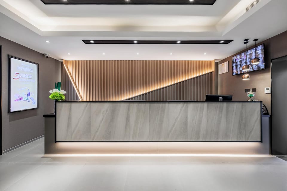 Home Inn Style Golden Beijing Lize Business District Xiju Metro Station Hotel in Beijing