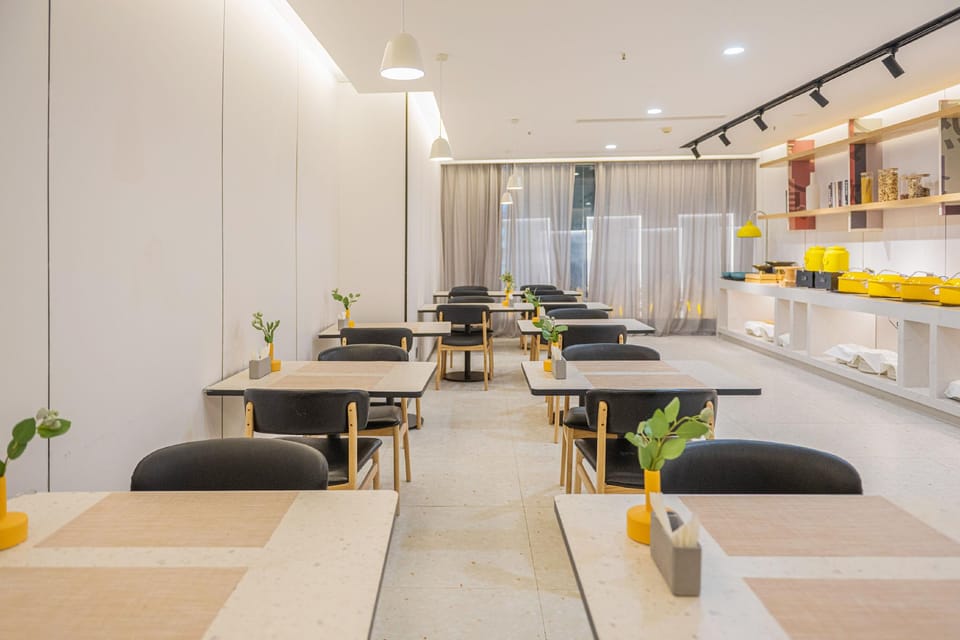 Home Inn Style Golden Nanjing Hexi Jinying Yingtian Street Metro Station Hotel in Nanjing