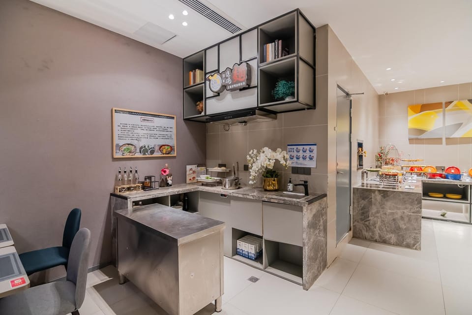 Home Inn Style Golden Nanjing Olympic Sports Exhibition Center Youfangqiao Metro Station Hotel in Nanjing
