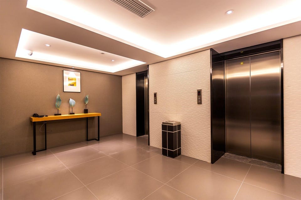 Home Inn Style Golden Nanjing Xinjiekou Metro Station Hongwu Road Pedestrian Street Hotel in Nanjing