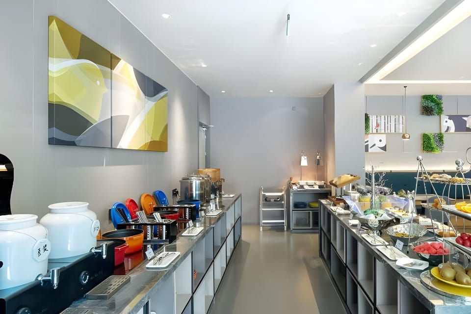 Home Inn Style Golden Nanjing Jiangbei University of Technology Metro Station Hotel in Nanjing