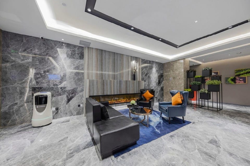 Home Inn Style Golden Nanjing Baijiahu Xiaolongwan Metro Station Hotel in Nanjing