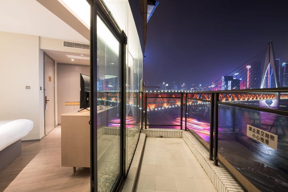 Home Inn Style Golden Chongqing Jiefangbei Hongyadong Pedestrian Street Hotel in China