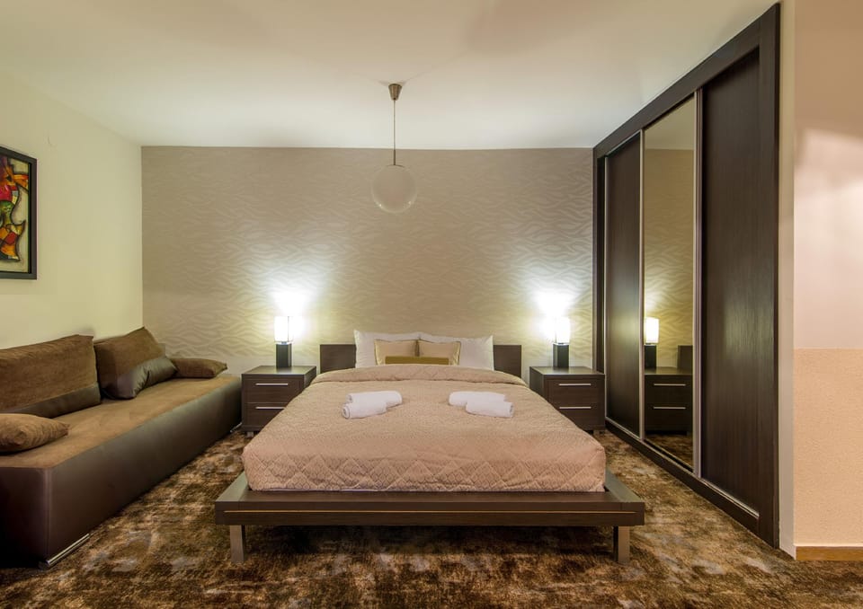 Panorama Aqualux Hotel in Novi Sad