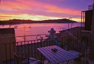 Old Town Apartment with Sea Views   A C Hotel in Villefranche-sur-Mer