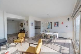 Seaview Apartment on the Beach - Free Parking Hotel in Ostend