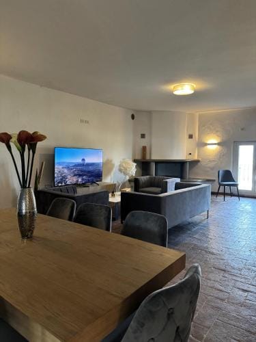 Relais Appartamento Castello Magona - Venturina Terme Hotel in Venturina Terme