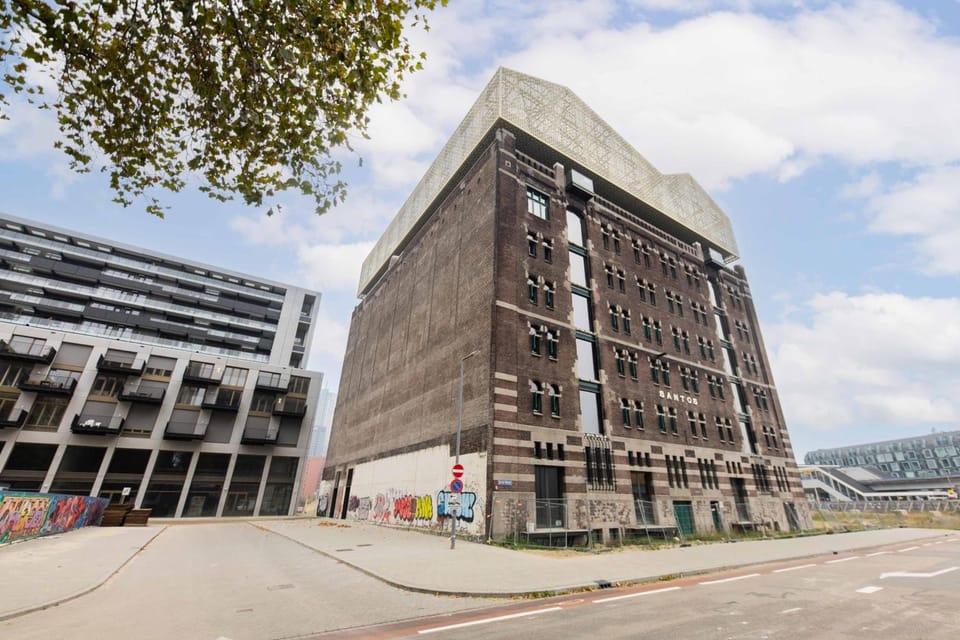 Alphabet Apartments - Brede Hilledijk 95 Hotel in Rotterdam