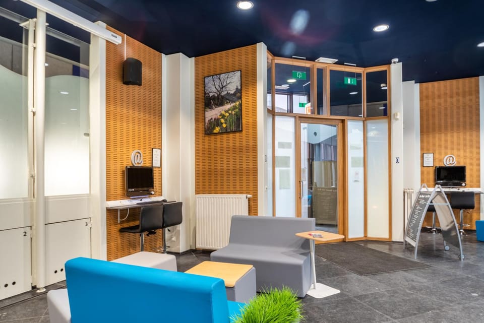 Auberge de Jeunesse de Mons Hostel in Hauts-de-France