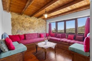Countryside Apartment 1 with Shared Swimming Pool Hotel in Crete