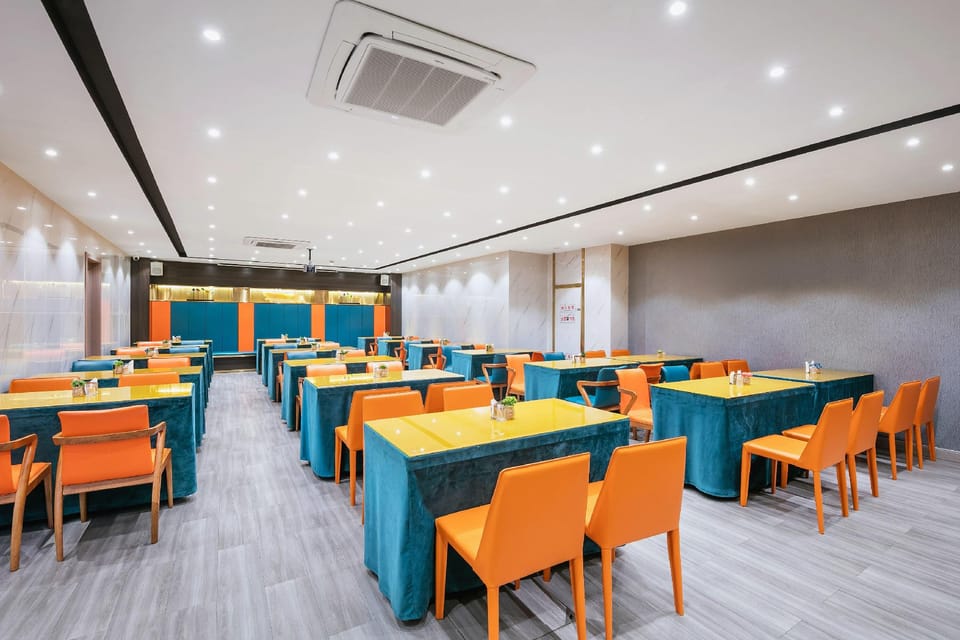 Home Inn Selected Hangzhou West Lake Lakeside Pedestrian Street Hotel in Hangzhou
