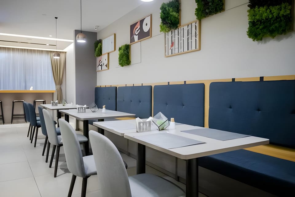 Home Inn Selected Hangzhou West Lake Wulin Square Hotel in Hangzhou