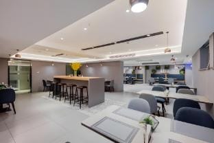 Home Inn Selected Hangzhou West Lake Huanglong Zhejiang University Hotel in Hangzhou