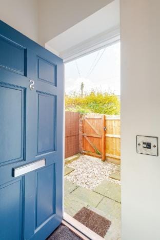 Stylish flat in central location with free parking Hotel in Swindon
