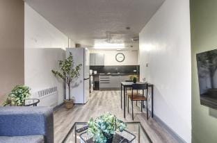 City Centre 2min | Self Check-In | Smart TV | WiFi Hotel in Sheffield