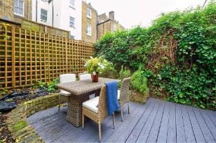 Lovely 2 bed flat with Garden in Queen s Park Hotel in City of Westminster