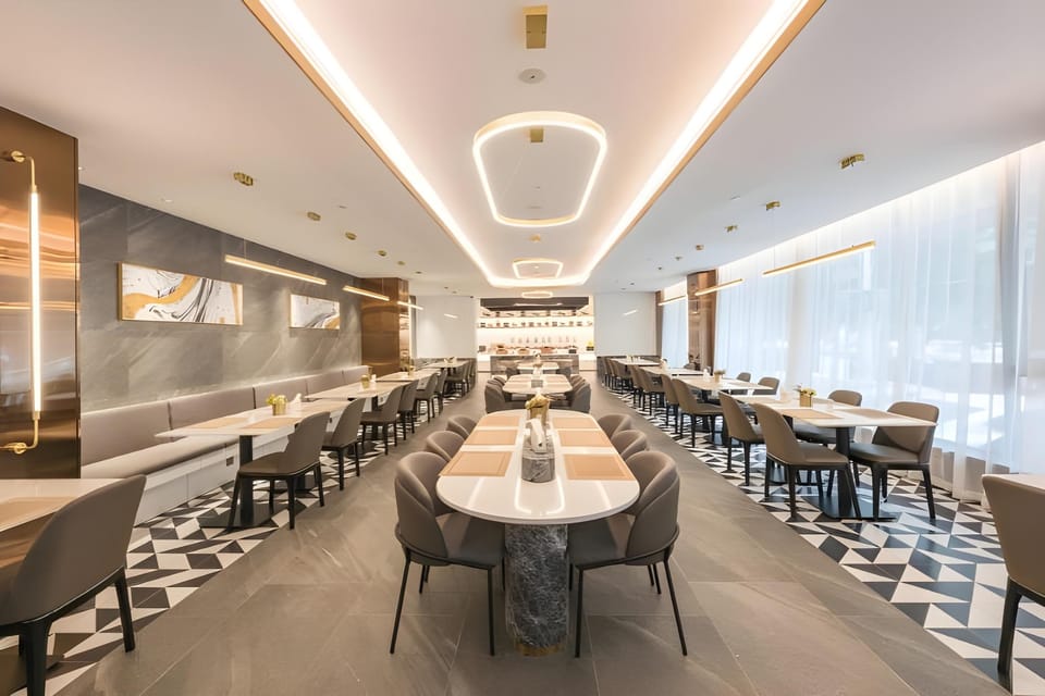 Home Inn Plus Beijing International Exhibition Sanyuanqiao Hotel in Beijing