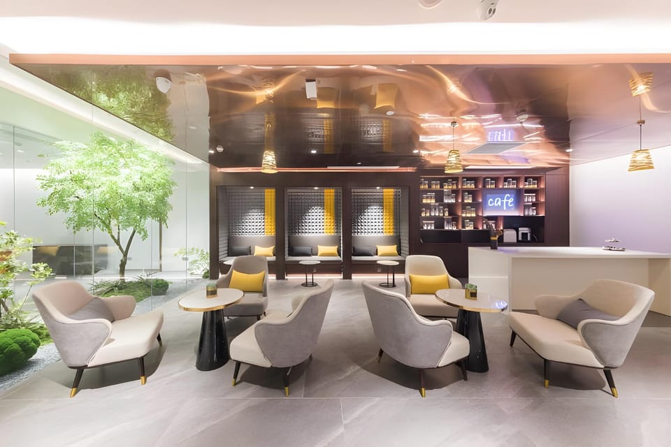 Home Inn Plus Beijing Dongzhimen Metro Airport Express Station Hotel in Beijing