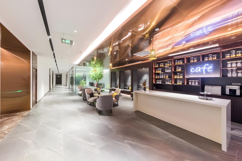 Home Inn Plus Beijing Dongzhimen Metro Airport Express Station Hotel in Beijing