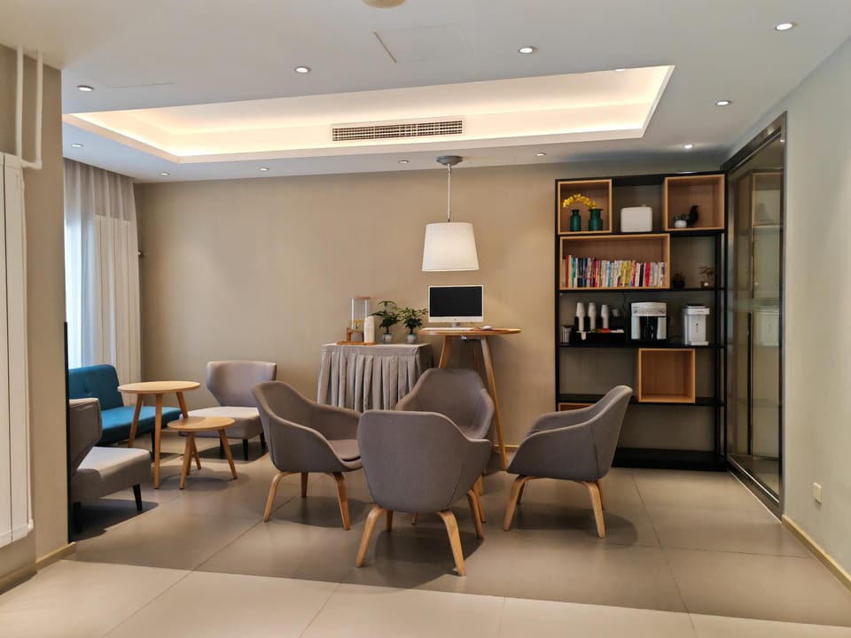 Home Inn Style Beijing Shangdi Qinghe Metro Station Hotel in Beijing