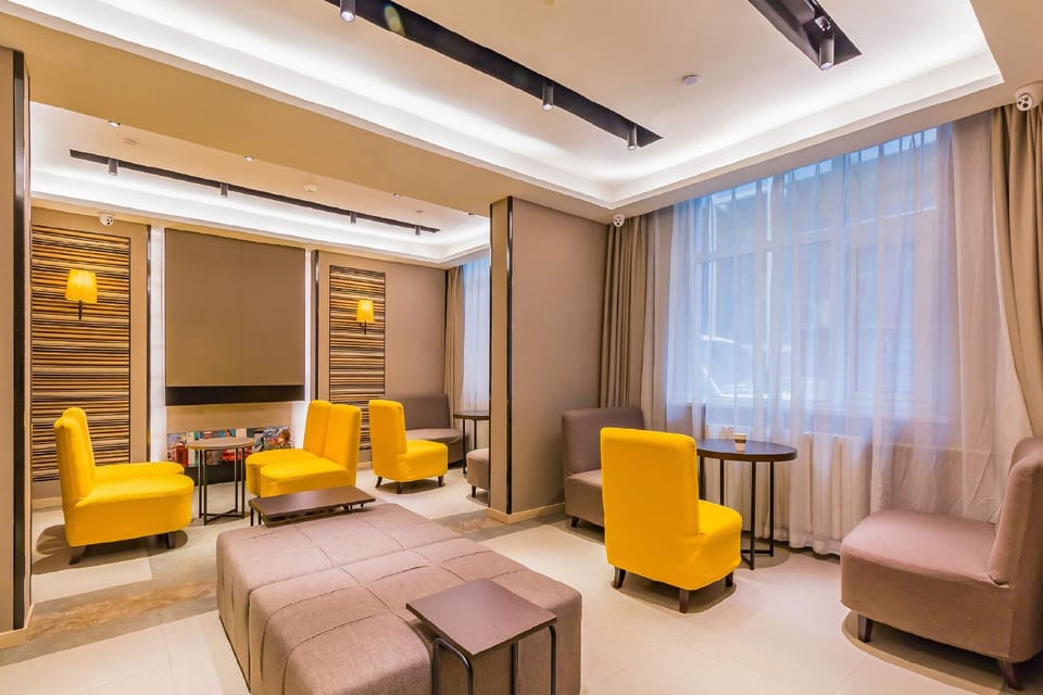 Home Inn Plus Beijing Zhongguancun Wudaokou Hotel in Beijing